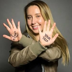 Meet your Posher, Samantha